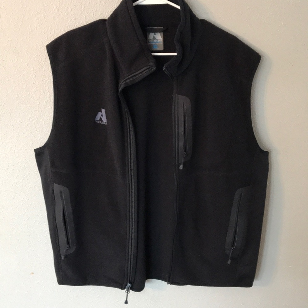 Eddie Bauer First Ascent Vest